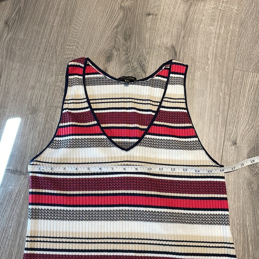 V-necked striped maxi ribbed dress with side slits . - Picture 4 of 6